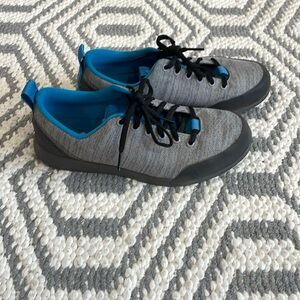 Black diamond shoes size 39.5